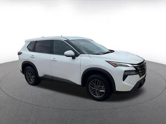 Used 2026 Nissan Rogue SV FWD video 2