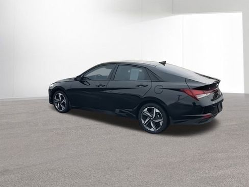 Used 2023 Hyundai Elantra SEL w/ Convenience Package image 6