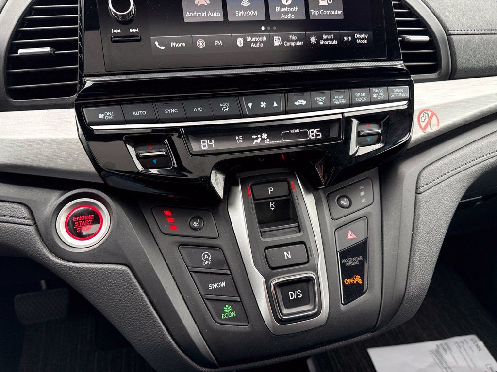Used 2025 Honda Odyssey EX-L image 17