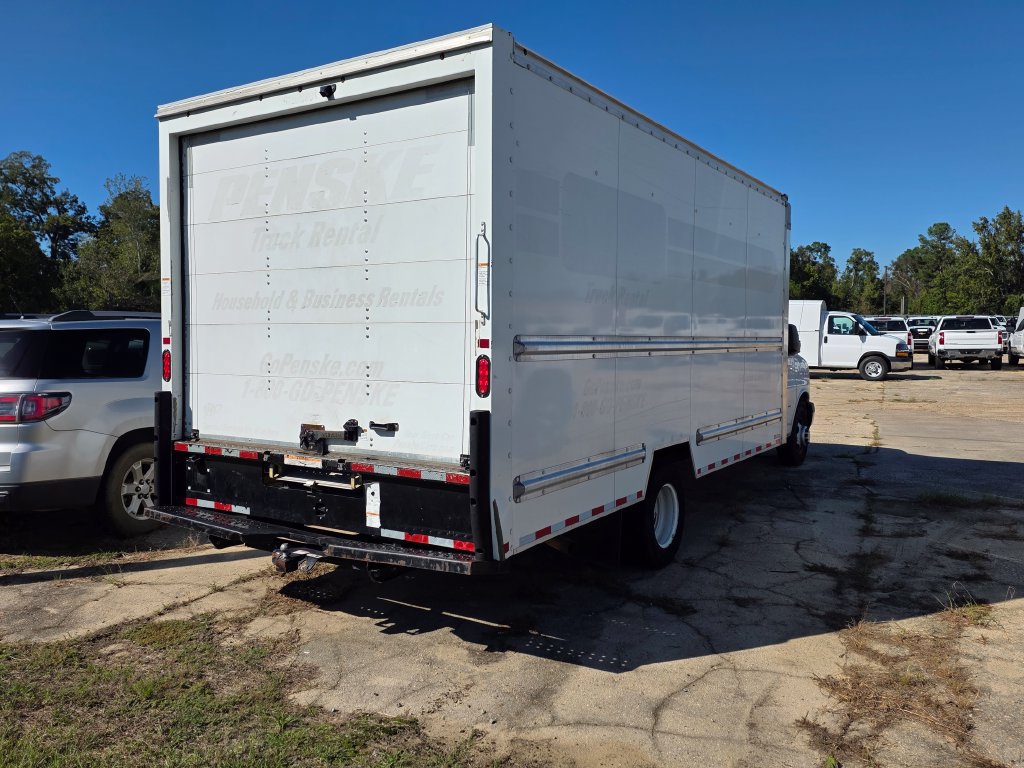 Used 2021 GMC Savana 3500 Extended w/ Power Convenience Package RWD image 5