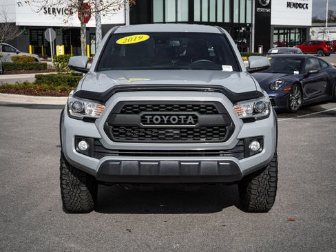 Used 2019 Toyota Tacoma TRD Off-Road image 3