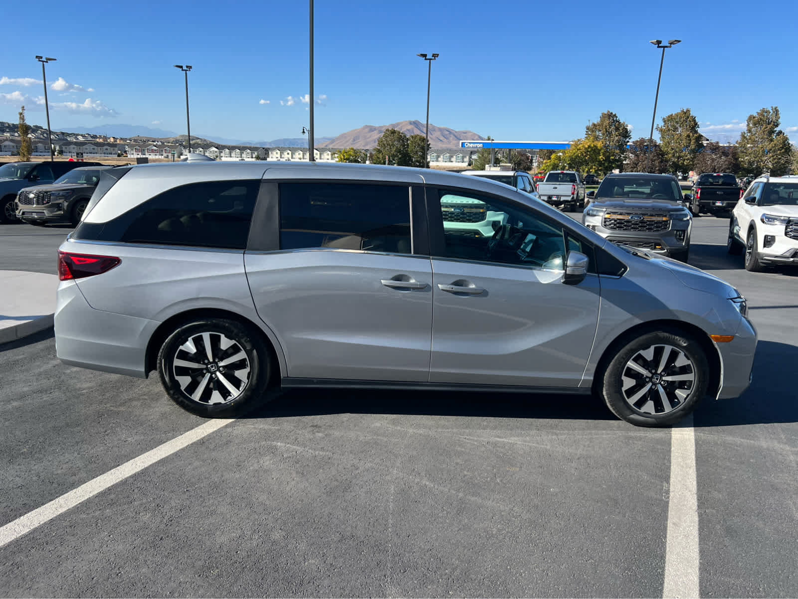 Used 2025 Honda Odyssey EX-L image 6