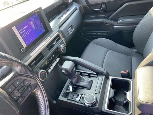 Used 2024 Toyota Tacoma SR5 AWD/4WD image 24