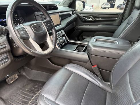 Used 2021 GMC Yukon Denali w/ Denali Premium Package AWD/4WD image 19