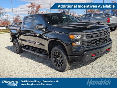 New 2026 Chevrolet Silverado 1500 Custom Trail Boss w/ LPO, Dark Essentials Package