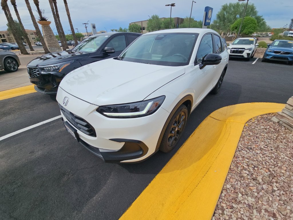 Used 2023 Honda HR-V Sport image 1