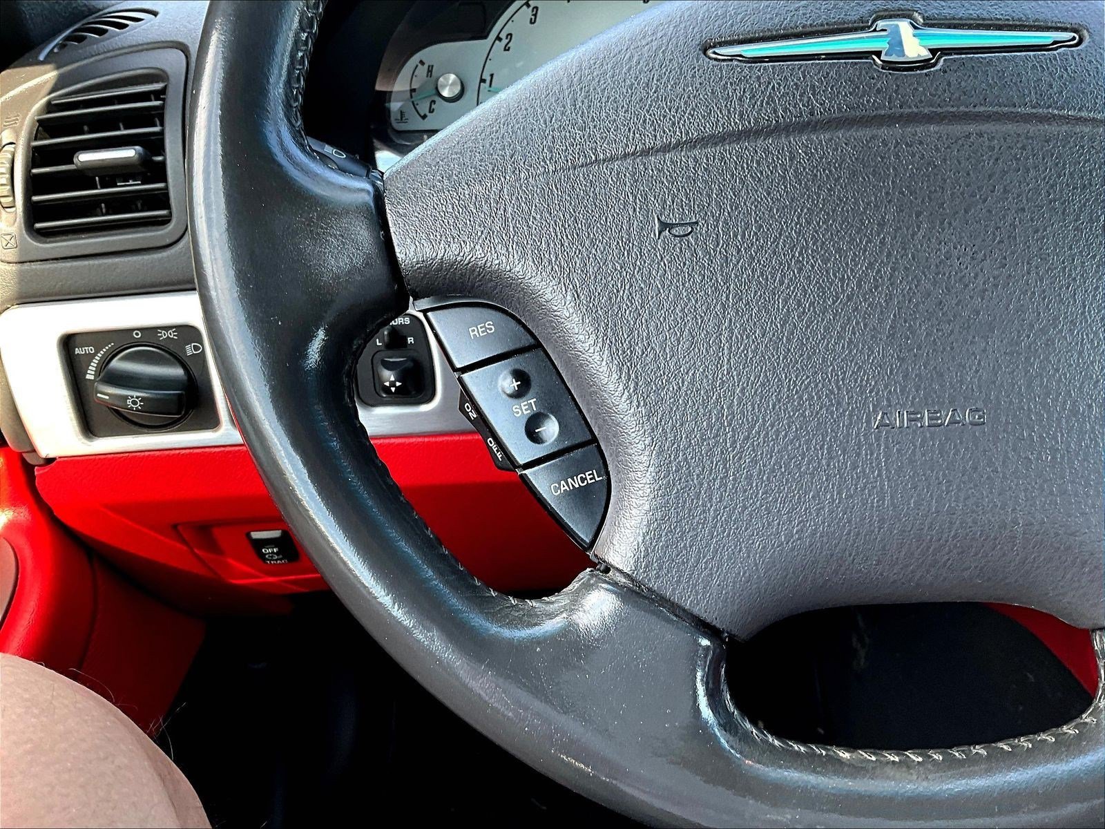 Used 2002 Ford Thunderbird RWD image 9