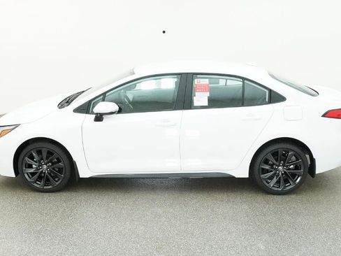 New 2026 Toyota Corolla SE image 3