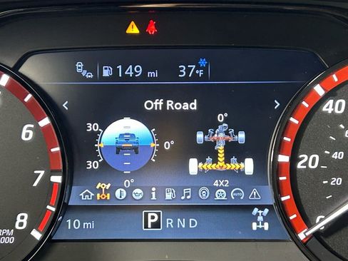 Used 2025 Nissan Frontier PRO-4X image 27