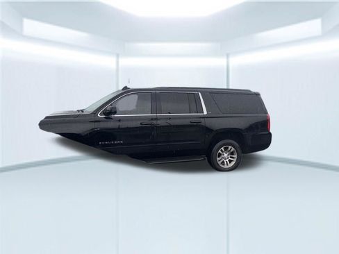 Used 2018 Chevrolet Suburban LT RWD image 8