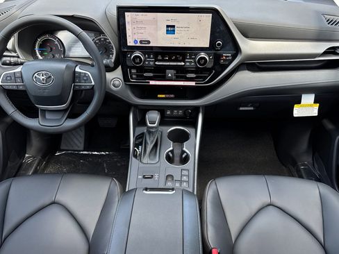 New 2026 Toyota Highlander XLE AWD/4WD image 15