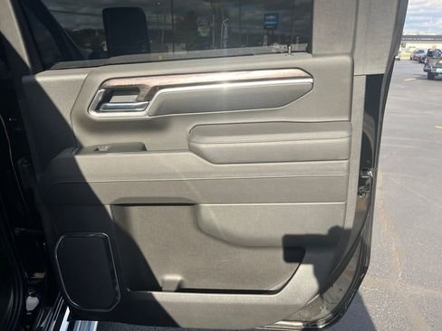 Used 2025 Chevrolet Silverado 3500 LTZ w/ LTZ Plus Package image 25