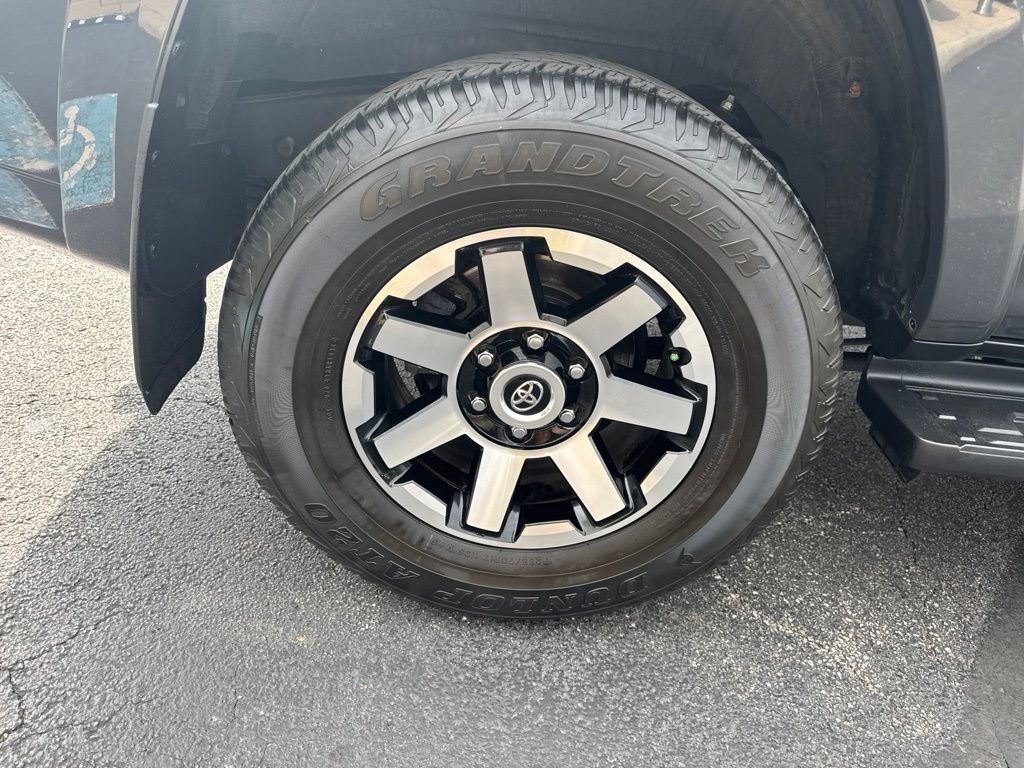 Used 2024 Toyota 4Runner TRD Off-Road AWD/4WD image 49
