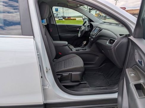 Used 2023 Chevrolet Equinox LT w/ LPO, Floor Liner Package AWD/4WD image 3