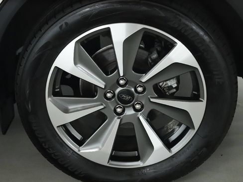 Used 2023 Ford Escape Platinum w/ Premium Technology Package AWD/4WD image 40