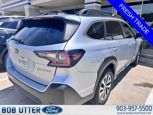 Used 2024 Subaru Outback Premium AWD/4WD image 5