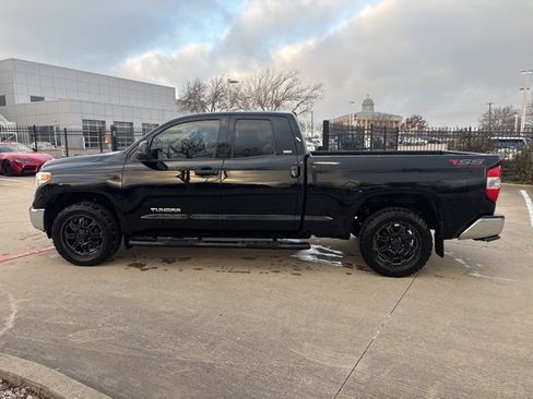 Used 2016 Toyota Tundra SR5 image 8