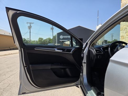 Used 2017 Ford Fusion S w/ Equipment Group 101A FWD image 4