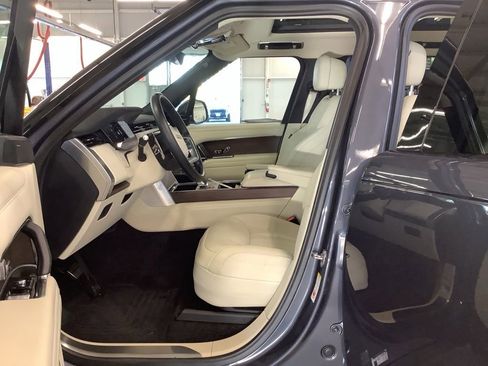 Used 2024 Land Rover Range Rover SE AWD/4WD image 16