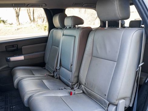 Used 2020 Toyota Sequoia SR5 w/ Premium Package image 16