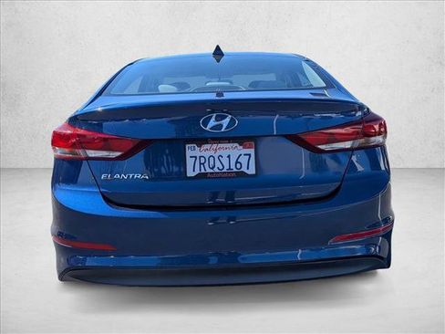 Used 2017 Hyundai Elantra SE image 7