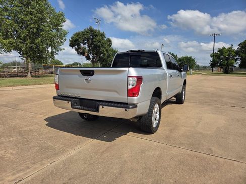 Used 2016 Nissan Titan SL RWD image 32