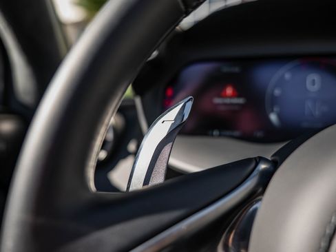 Used 2024 McLaren 750S Spider image 14