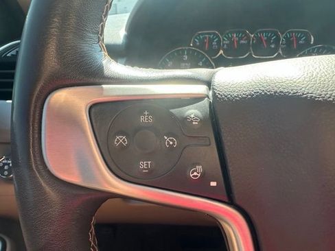 Used 2020 GMC Yukon SLT w/ Premium Edition AWD/4WD image 15