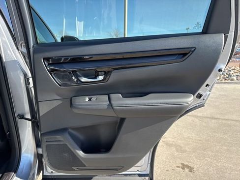 Used 2025 Honda CR-V EX-L image 18