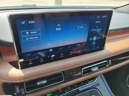 Used 2023 Lincoln Nautilus Reserve AWD/4WD image 19