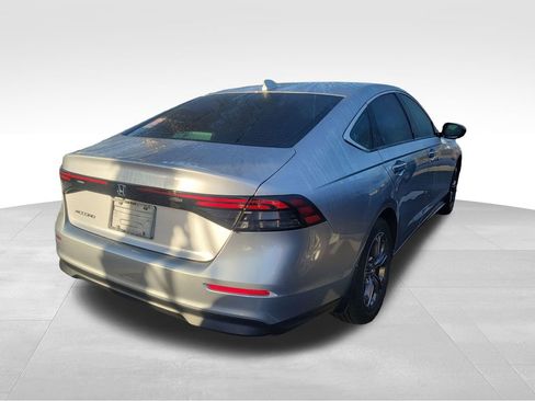 Used 2023 Honda Accord EX image 13