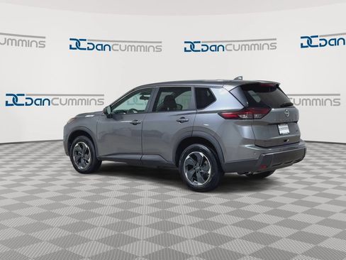 Used 2024 Nissan Rogue SV FWD image 6