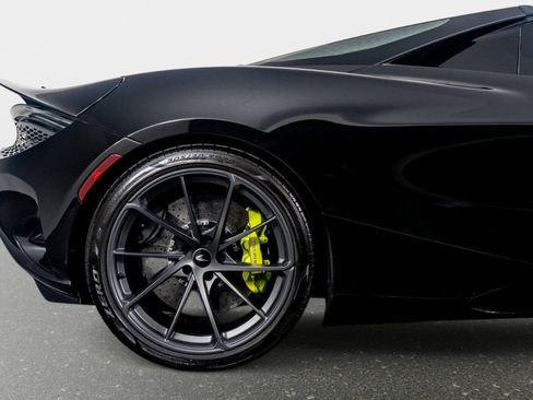 Used 2024 McLaren 750S Spider image 14