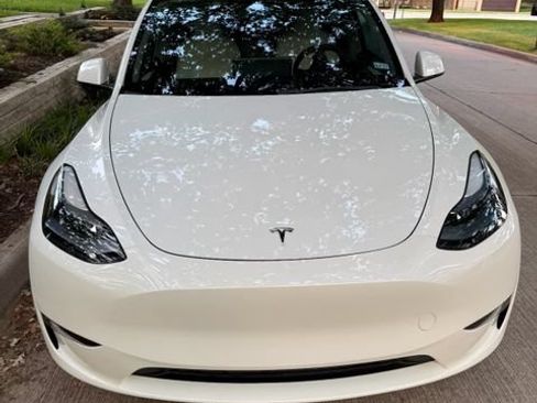 Used 2023 Tesla Model Y Performance AWD/4WD image 5