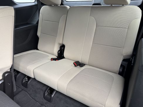 Certified 2023 Chevrolet Traverse LS w/ Safety Package image 19