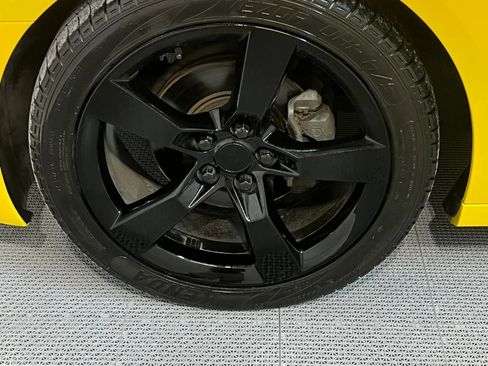 Used 2015 Chevrolet Camaro LS RWD image 9