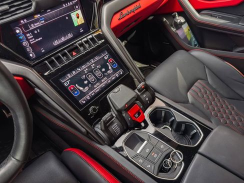 Used 2023 Lamborghini Urus S AWD/4WD image 33