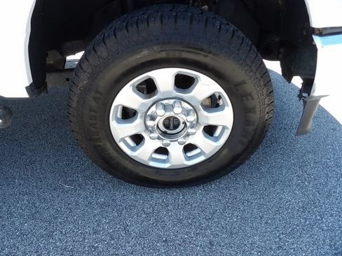 Certified 2024 Ford F250 XLT w/ FX4 Off-Road Package AWD/4WD image 14