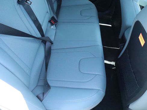 New 2026 Hyundai Elantra Limited FWD image 15