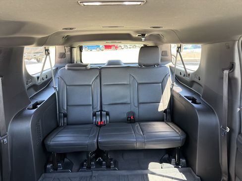 Used 2025 Chevrolet Suburban Z71 AWD/4WD image 22