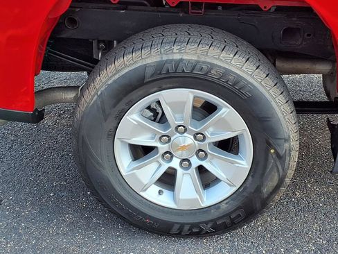 Used 2025 Chevrolet Silverado 1500 LT RWD image 9