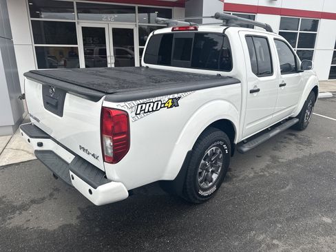Used 2020 Nissan Frontier PRO-4X w/ Pro-4x Utility Package AWD/4WD image 8