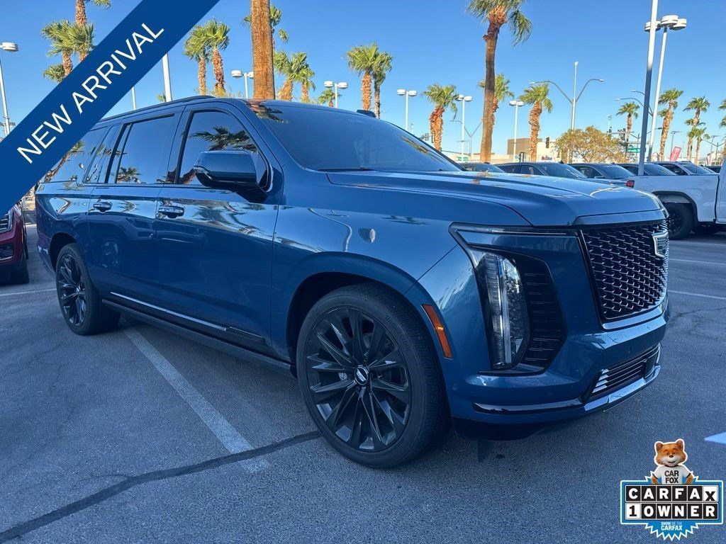 Used 2026 Cadillac Escalade ESV Platinum Sport w/ LPO, ONYX Package AWD/4WD image 6