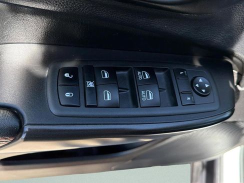 Used 2022 Jeep Cherokee Trailhawk w/ Comfort/Convenience Group AWD/4WD image 18