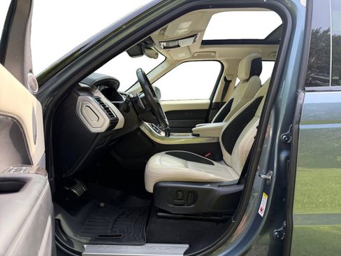 Used 2019 Land Rover Range Rover Sport Supercharged AWD/4WD image 10