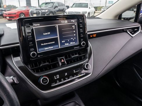 Used 2022 Toyota Corolla LE image 26