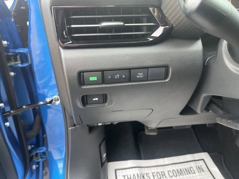 Certified 2025 Nissan Sentra SR w/ SR Premium Package image 12