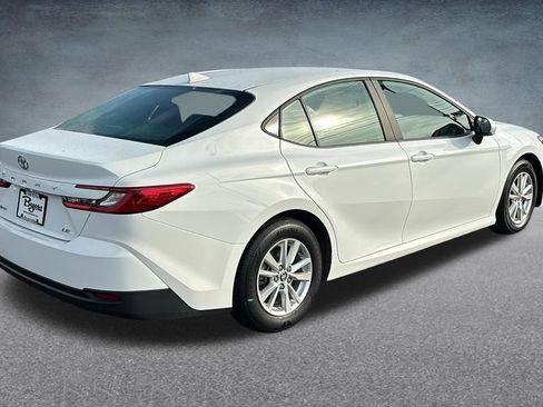 Used 2025 Toyota Camry LE FWD image 28