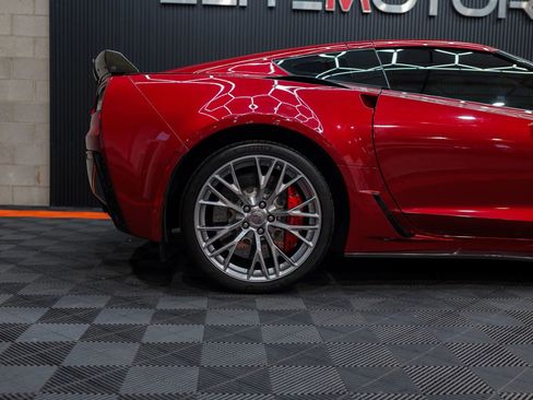 Used 2015 Chevrolet Corvette Z06 w/ 3LZ Preferred Equipment Group image 16