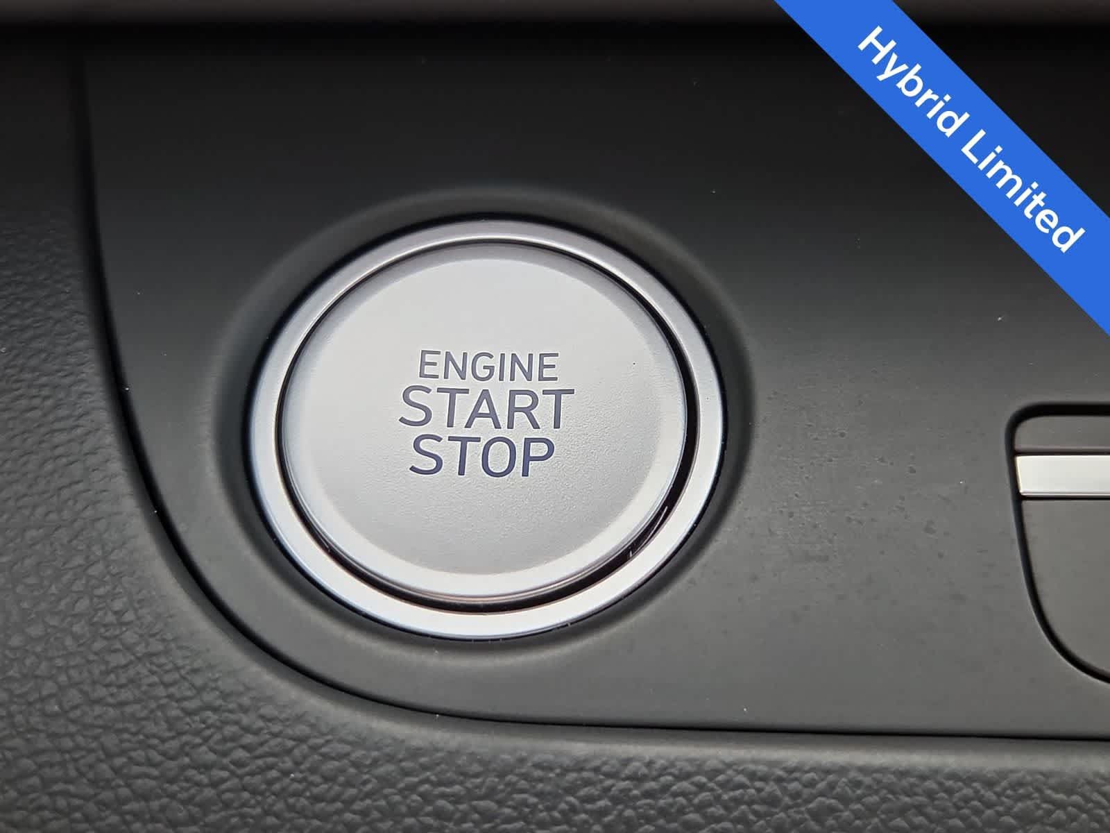 Certified 2026 Hyundai Elantra Limited FWD image 24